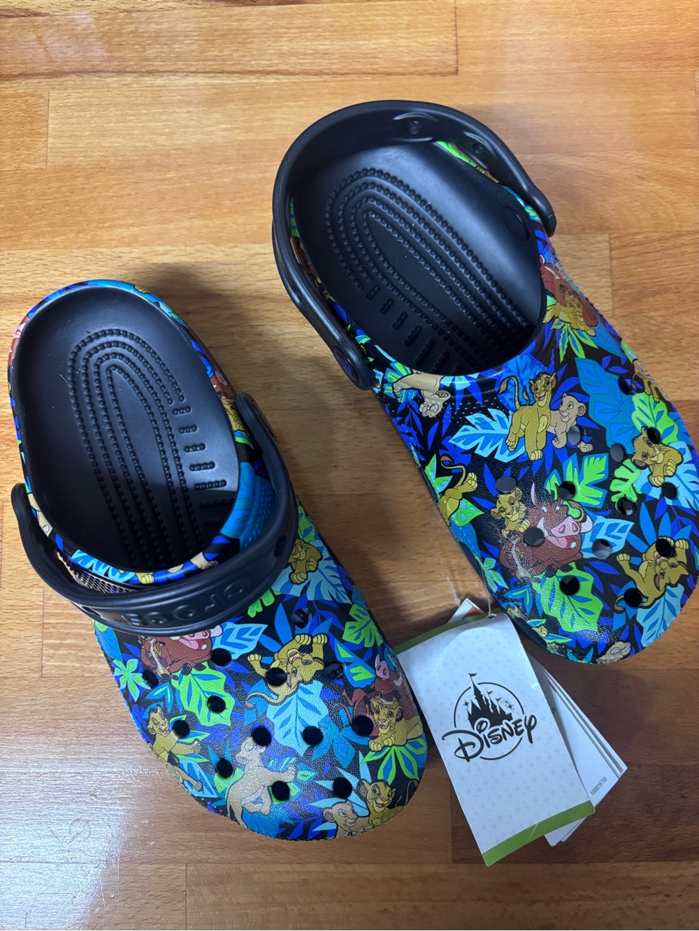 Disney The Lion King Crocs Classic Clogs NWT Men’s 4 / Women’s 6